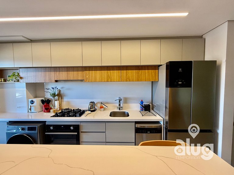 Apartamento 3 quartos perto Beto Carrero com vista mar