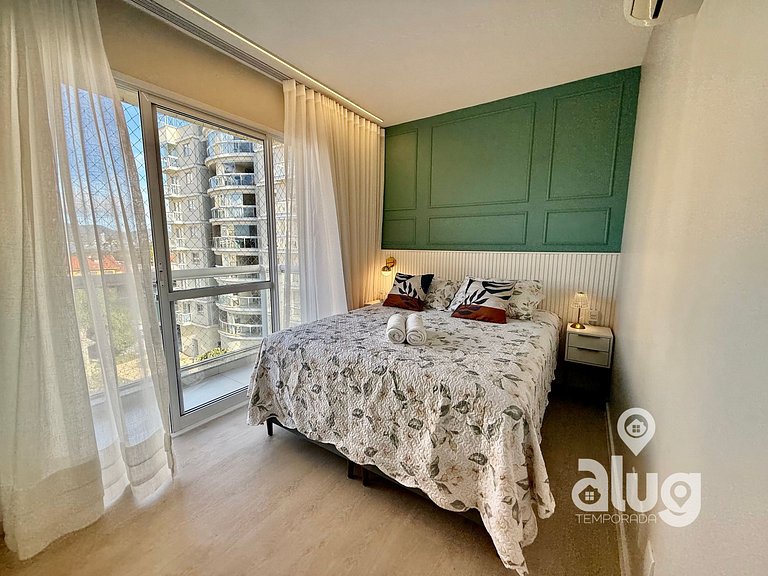 N4405 Vista Mar Piscina e Beto Carrero