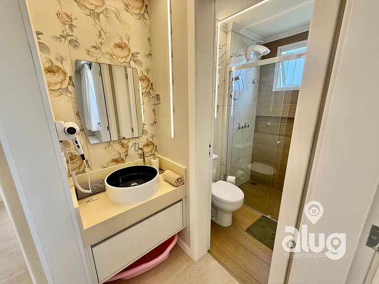 N4405 Vista Mar Piscina e Beto Carrero