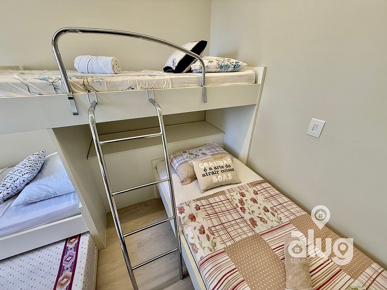 N4405 Vista Mar Piscina e Beto Carrero