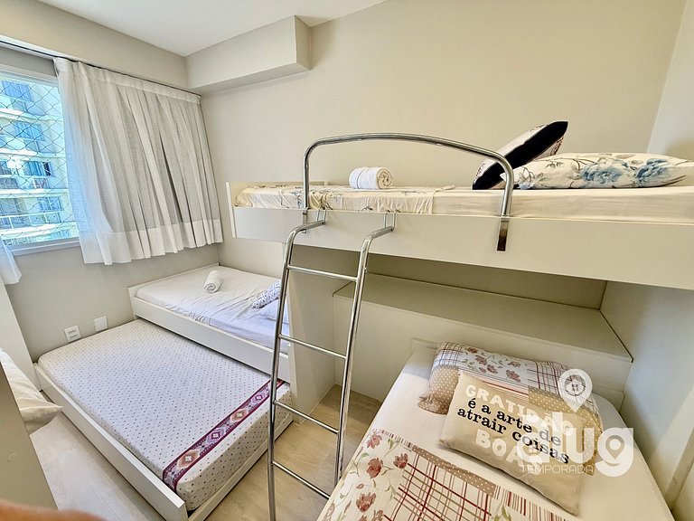 N4405 Vista Mar Piscina e Beto Carrero