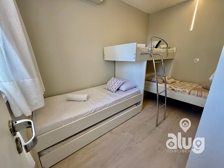 N4405 Vista Mar Piscina e Beto Carrero