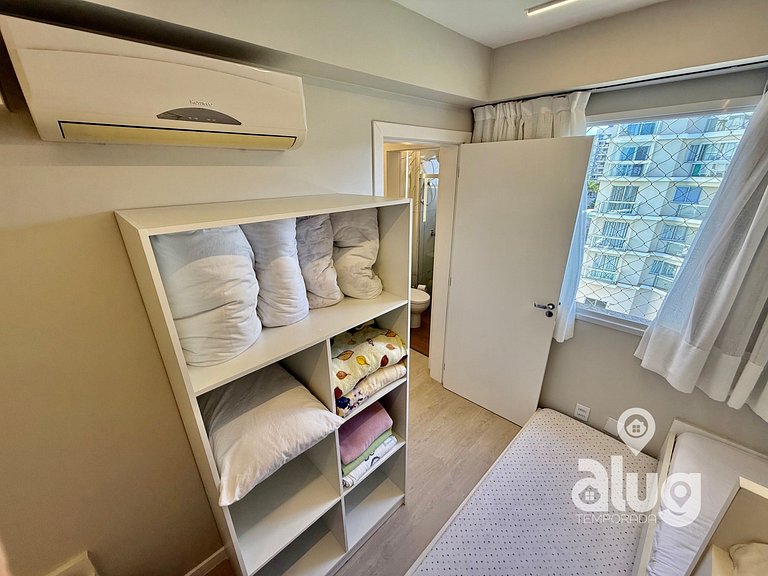 N4405 Vista Mar Piscina e Beto Carrero