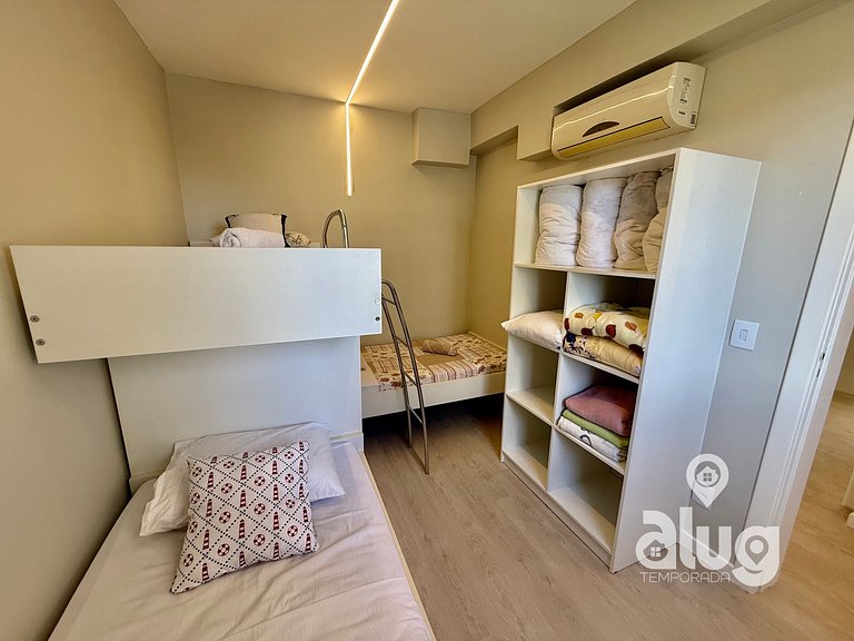 N4405 Vista Mar Piscina e Beto Carrero